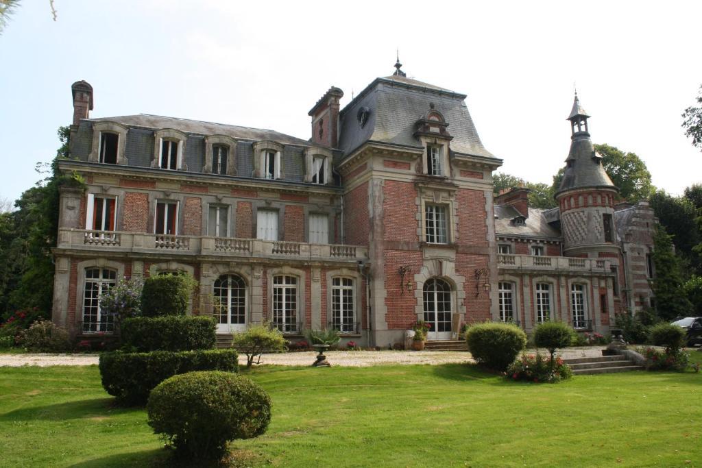 לינה וארוחת בוקר Chateau De Bertreville מראה חיצוני תמונה
